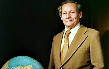 In Memoriam. Victor Blanco 1918-2011. CTIO Director, 1967-1981.