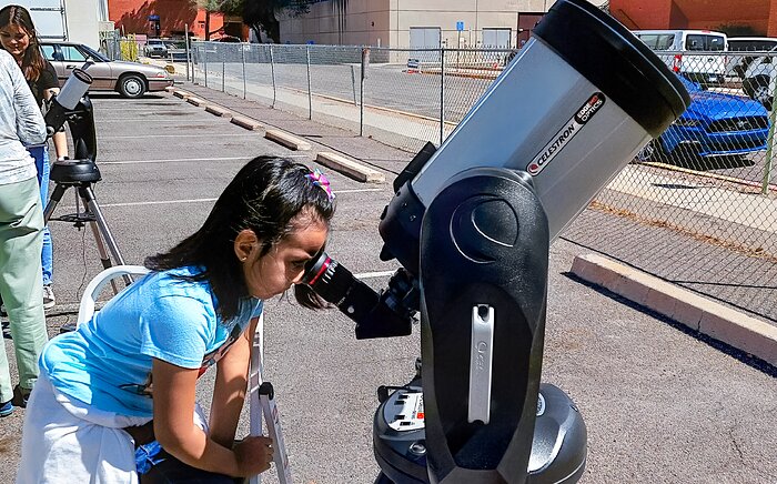Observación solar en el Festival de Libros de Tucson 2022