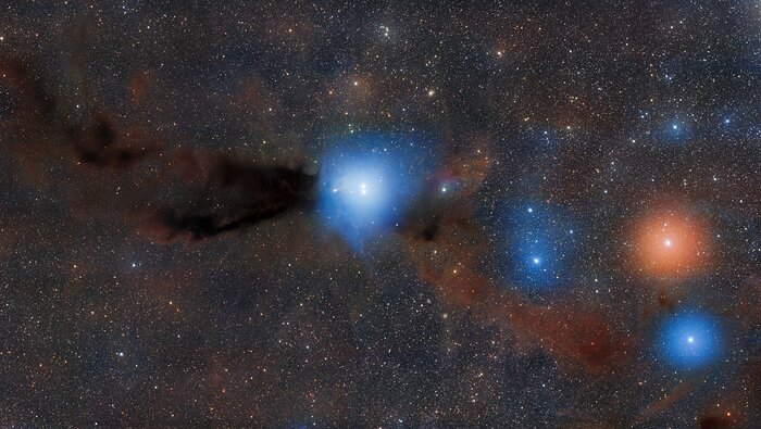 Nebulosa de reflexión Bernes 149 en la Nube Oscura Lupus 3