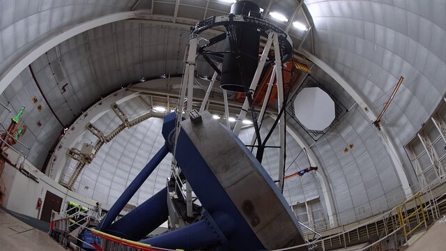 Interior del Telescopio de 4 metros Nicholas U. Mayall